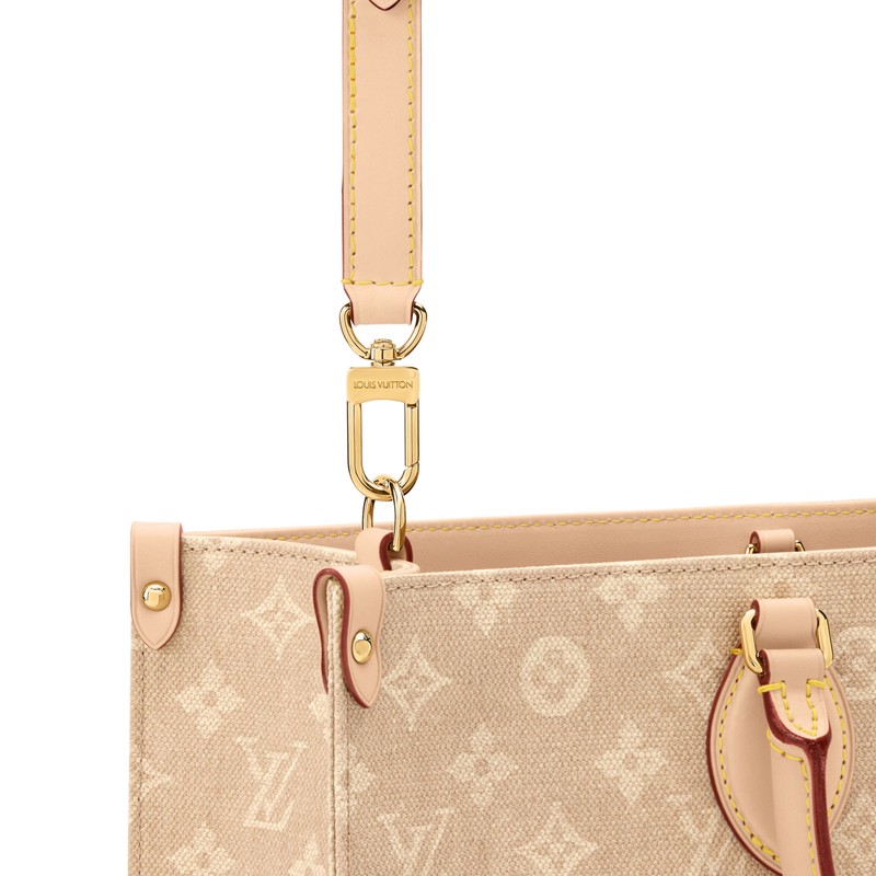 Luxury bag hardware details